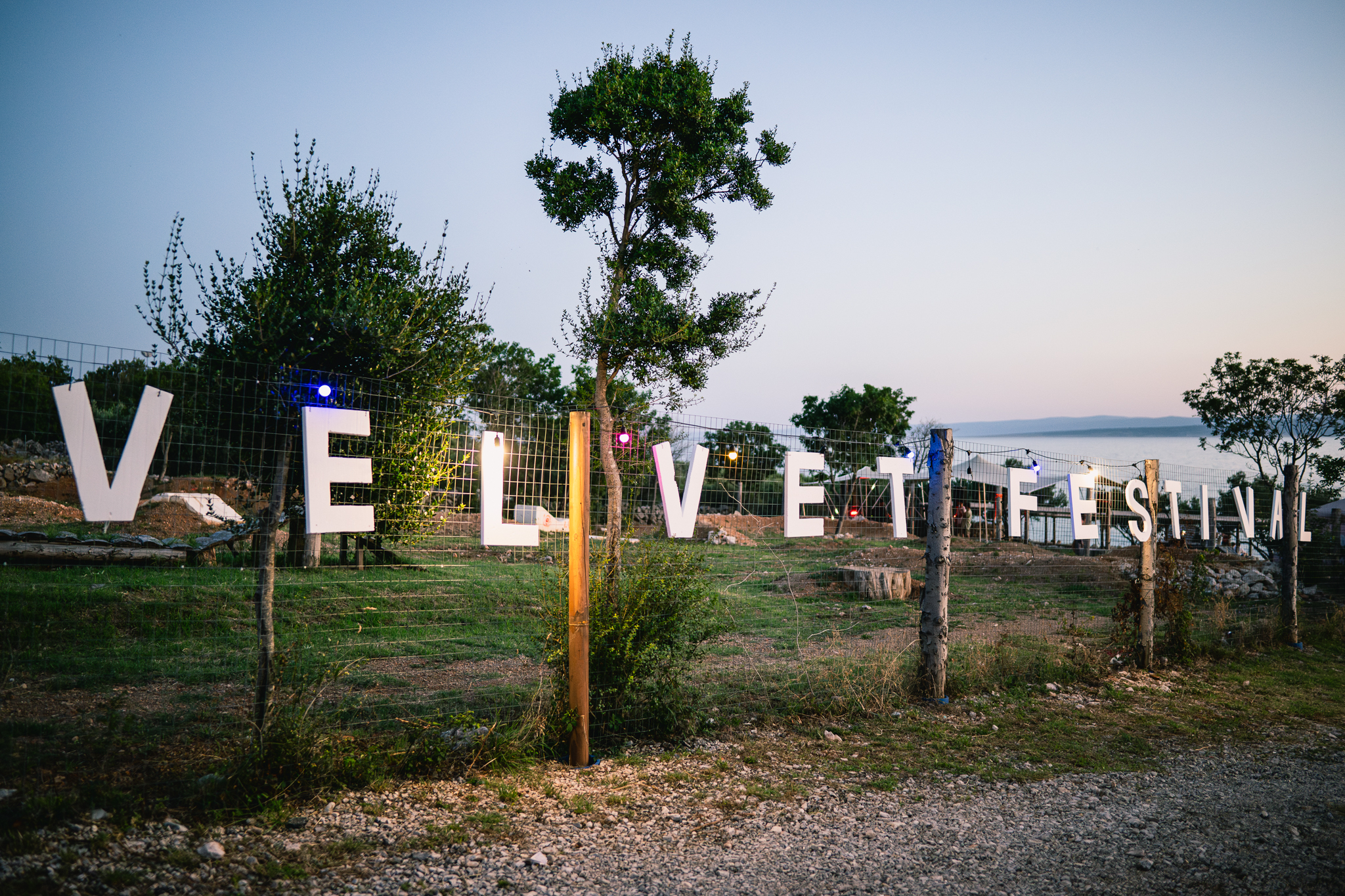 Krk je i danas epicentar glazbe: na Velvet festival stižu Svemirko, Parbleu, Ki Klop i Hunee