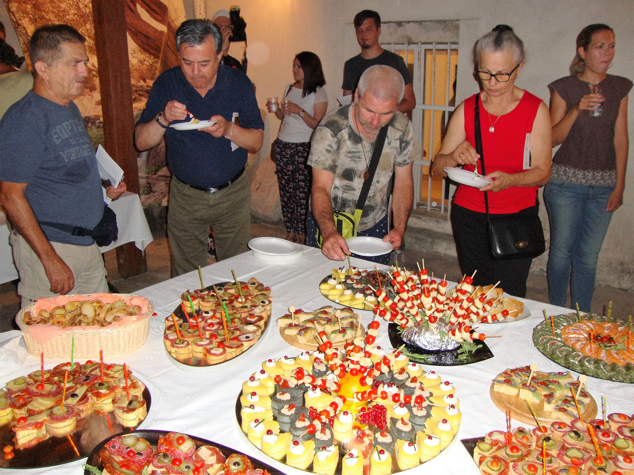 Otvorenje izložbe fotografija “Palagruža” Vinka Pešića u Zavičajnom muzeju Biograd na Moru Otvorenje izložbe fotografija “Palagruža” Vinka Pešića u Zavičajnom muzeju Biograd na Moru