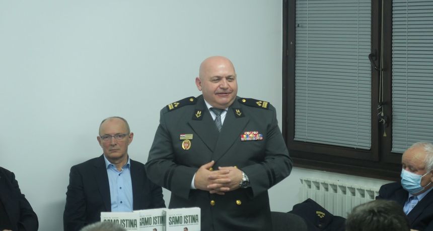 Ademi, knjiga Ademi, knjiga