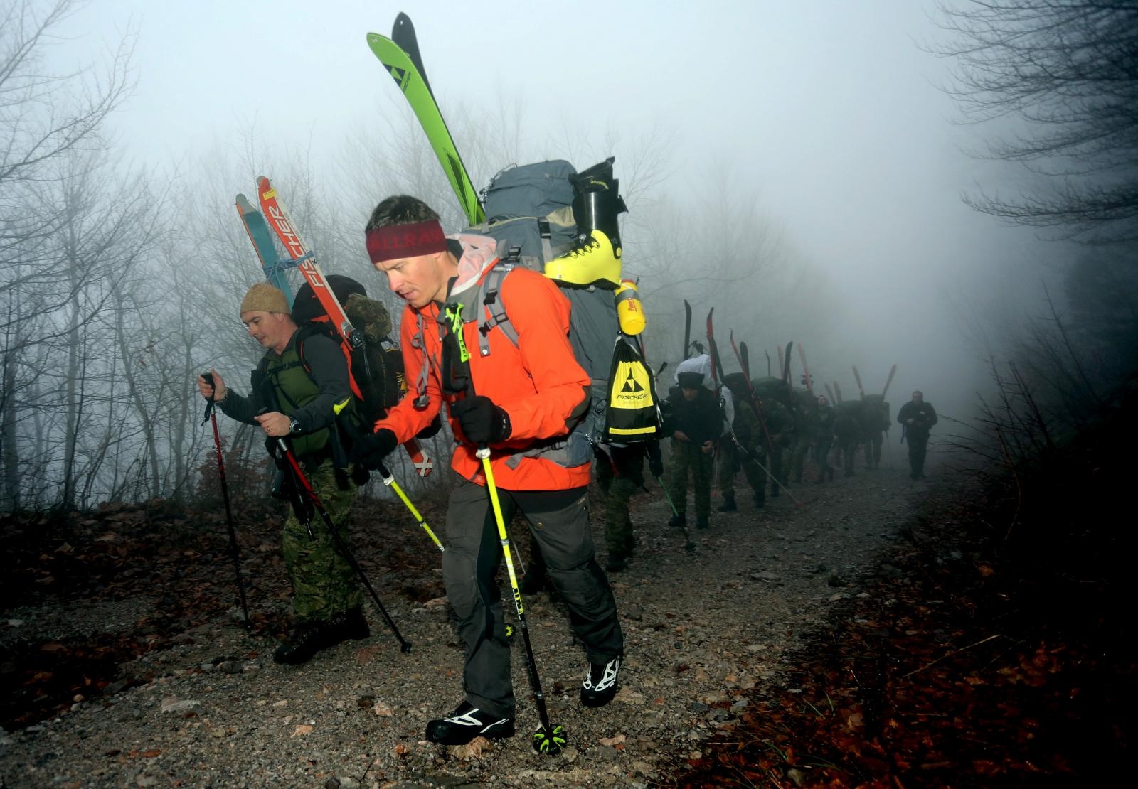 Ivica Kostelić s pripadnicima ZSS i SOD krenuo na osmodnevnu ekspediciju po Velebitu Ivica Kostelić s pripadnicima ZSS i SOD krenuo na osmodnevnu ekspediciju po Velebitu