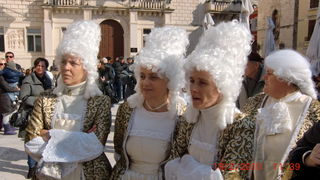 Zadarski karneval 2010: KUD “Druzina” Pag na Narodnom trgu