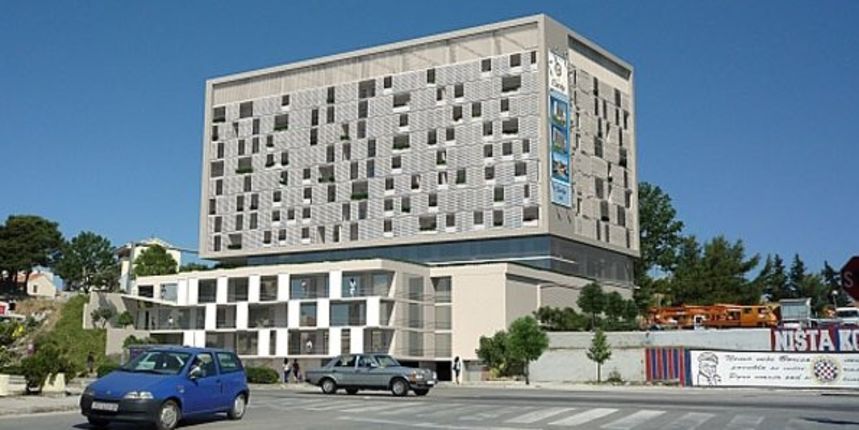 Zgrada ‘zviždi’ kao da uzlijeće avion, foto: elanija.hr Zgrada ‘zviždi’ kao da uzlijeće avion, foto: elanija.hr