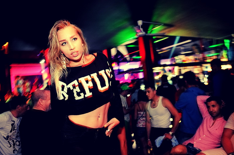 Zrće: Nicci Belucci u Aquariusu by G. Telak