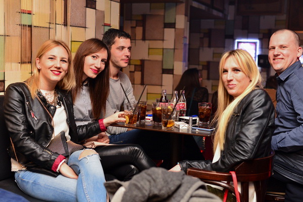 Mjesni Odbor u Maraschino Baru. Foto: Iva Perinčić Mjesni Odbor u Maraschino Baru. Foto: Iva Perinčić