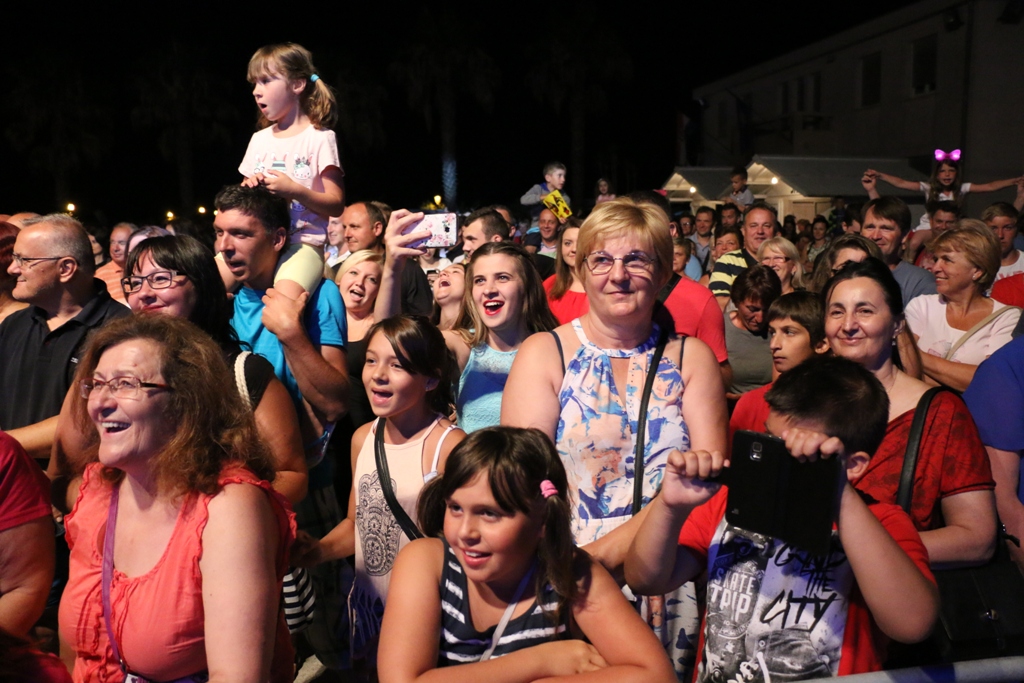 Virsko ljeto 2017: Gazde raspjevale i rasplesale Vir Virsko ljeto 2017: Gazde raspjevale i rasplesale Vir