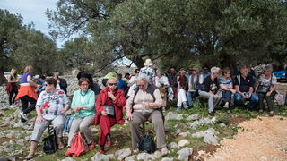 U Vrtovima lunjskih maslina održana 12. Lunjska maslinada. Foto: Vinko Pešić