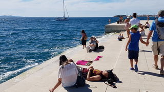Prekrasno subotnje poslijepodne na zadarskoj rivi. Foto: Mladen Malik