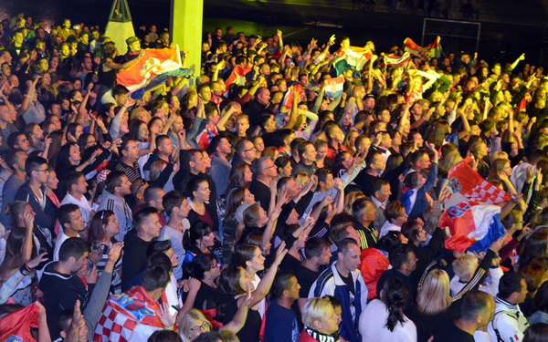 Biograd na Moru: Thompson @ Aquatic Beach Club. Foto: Gordana Šarić Biograd na Moru: Thompson @ Aquatic Beach Club. Foto: Gordana Šarić