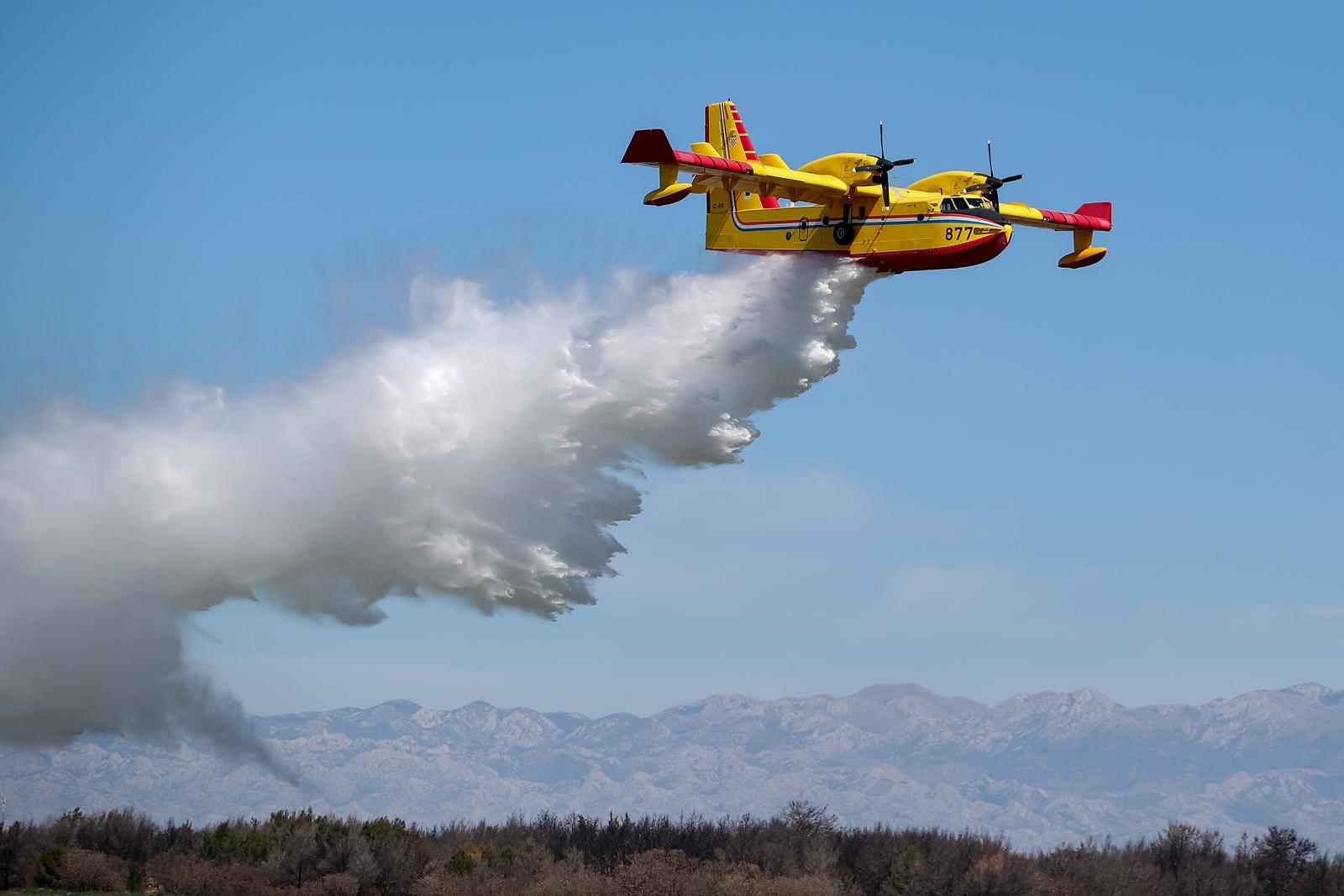 Zemunik: 20. obljetnica akrobatske grupe “Krila Oluje” Zemunik: 20. obljetnica akrobatske grupe “Krila Oluje”