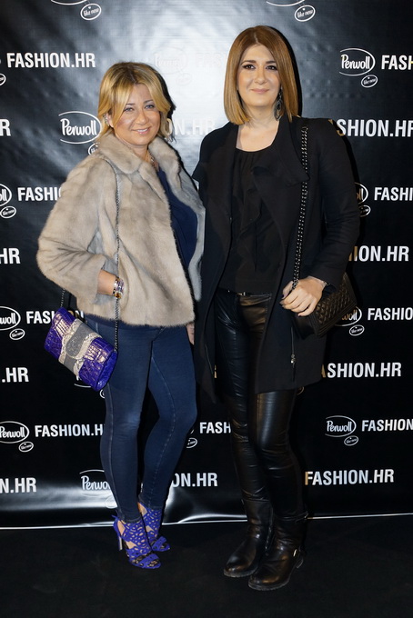 Zagreb, 150313.
Zagrebacki Velesajam.
Odrzana je treca vecer revije Perwoll Fashion.hr na kojoj su svoje kreacije predstavili Martina Felja, Morana Krklec, Young at Squat, Marina Design i Envy Room.
Na fotografiji: Jasmina Bagaric i Antonija Mandic.
Fot Zagreb, 150313.
Zagrebacki Velesajam.
Odrzana je treca vecer revije Perwoll Fashion.hr na kojoj su svoje kreacije predstavili Martina Felja, Morana Krklec, Young at Squat, Marina Design i Envy Room.
Na fotografiji: Jasmina Bagaric i Antonija Mandic.
Fot
