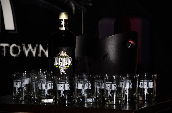 Yachting Bar: Maraska Party, Foto: Frane Pavić & Tome Grbeša Yachting Bar: Maraska Party, Foto: Frane Pavić & Tome Grbeša