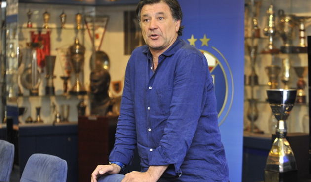 Zagreb, 140611. Plavi salon, NK Dinamo predstavio tri nova pojacanja. Na slici: Zdravko Mamic obratio se okupljenim novinarima. Foto: Damir Krajac / CROPIX