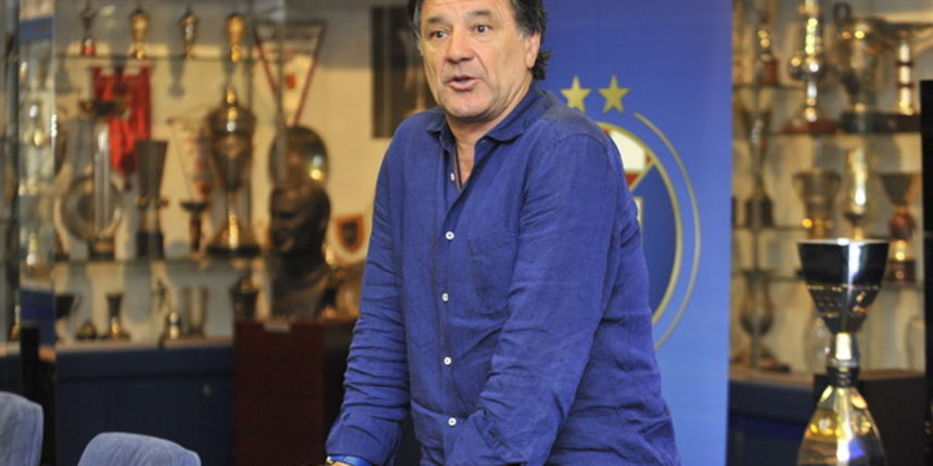 Zagreb, 140611. Plavi salon, NK Dinamo predstavio tri nova pojacanja. Na slici: Zdravko Mamic obratio se okupljenim novinarima. Foto: Damir Krajac / CROPIX