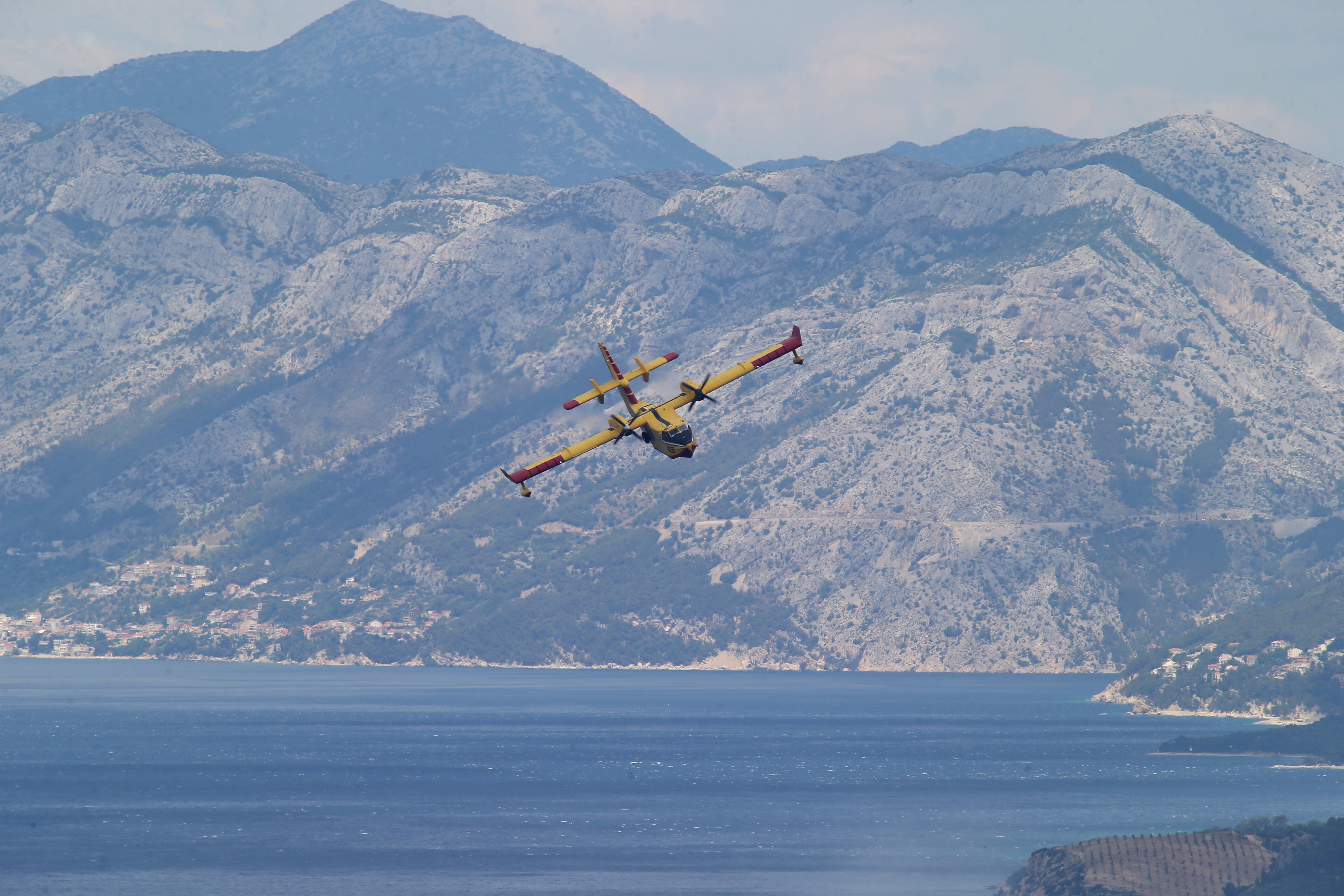 Požar na padinama Biokova Požar na padinama Biokova