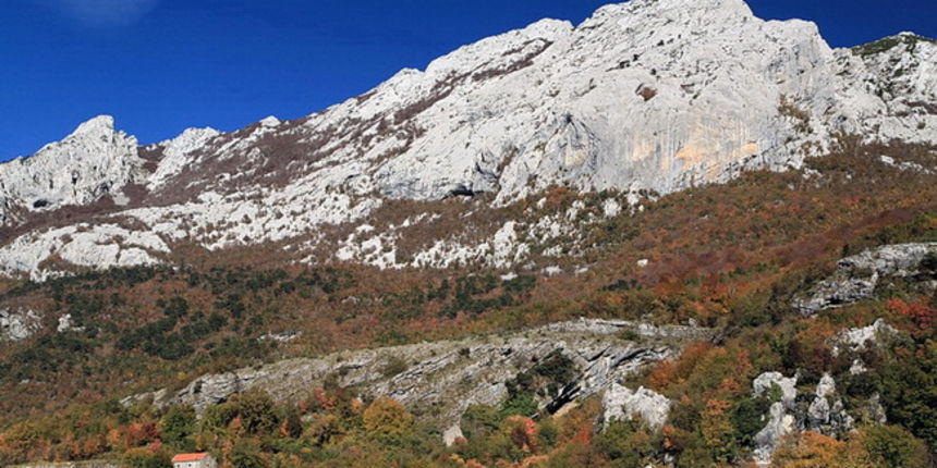 Paklenica: Boje jeseni, Foto: Mladen Radolovic Mrlja Paklenica: Boje jeseni, Foto: Mladen Radolovic Mrlja
