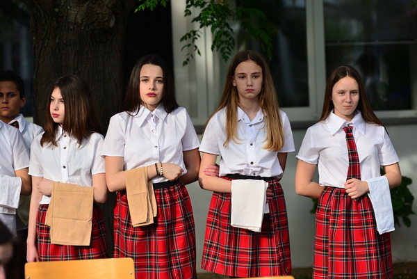 Kazališna udruga “Igrajmo se” predstavila je dramsku igru “Coffee to go” u atriju Gradske knjižnice Zadar