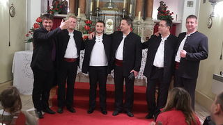 “Božićna čarolija” – koncert klapa u petrčanskoj crkvi sv. Ivana i Pavla “Božićna čarolija” – koncert klapa u petrčanskoj crkvi sv. Ivana i Pavla