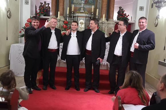 “Božićna čarolija” – koncert klapa u petrčanskoj crkvi sv. Ivana i Pavla “Božićna čarolija” – koncert klapa u petrčanskoj crkvi sv. Ivana i Pavla