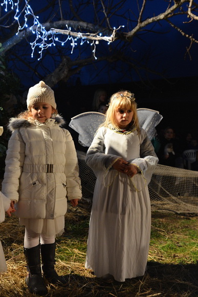 Diklo: Na Bunarima na blagdan sv. Stjepana uprilične žive jaslice Udruge Kveštura. Foto: Iva Perinčić Diklo: Na Bunarima na blagdan sv. Stjepana uprilične žive jaslice Udruge Kveštura. Foto: Iva Perinčić