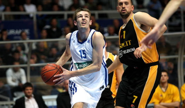 Zadar, 170412.Dvorana Kresimir Cosic na Visnjiku.Utakmica 9. kola lige za prvaka izmedju Zadra i Splita.Na fotografiji : igrac Zadra Ante Delas.Foto: Andrija Lucic / CROPIX