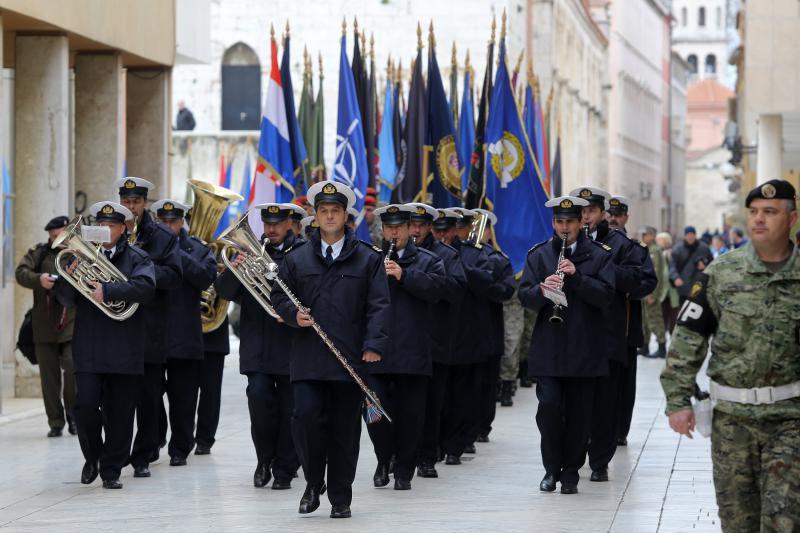 21.01.2014., Zadar – Mimohod postrojbi sudionica operacije akcija Maslenica s ratnim zastavama, uz pratnju orkestra Oruzanih snaga RH. Photo: Filip Brala/PIXSELL 21.01.2014., Zadar – Mimohod postrojbi sudionica operacije akcija Maslenica s ratnim zastavama, uz pratnju orkestra Oruzanih snaga RH. Photo: Filip Brala/PIXSELL