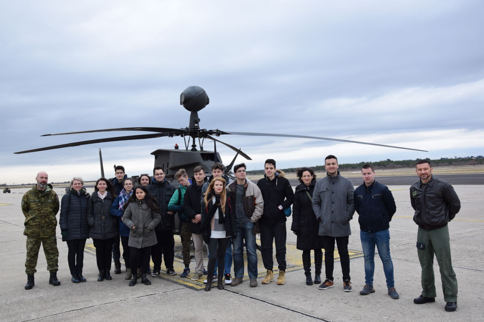 Polaznici Zimske škole u posjeti vojarni “Pukovnik Mirko Vukušić” u Zemuniku