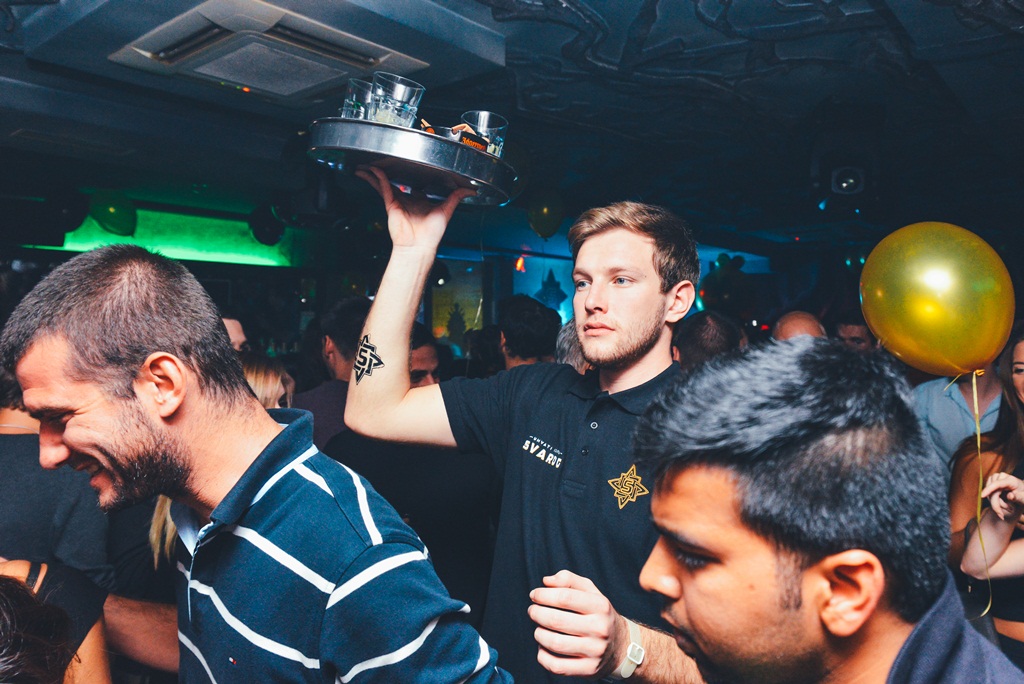 Votka party u Svarog Baru, Foto: Iva Perinčić Votka party u Svarog Baru, Foto: Iva Perinčić