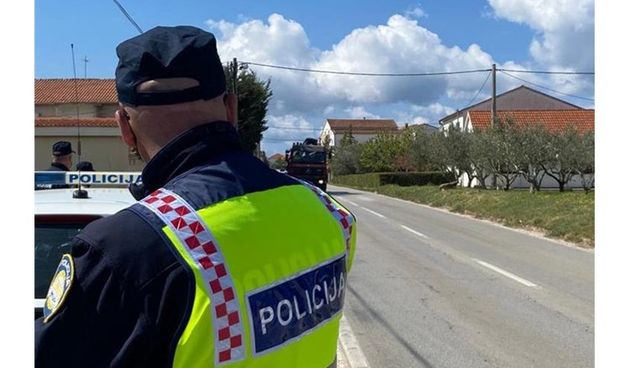 policija brzina kamera