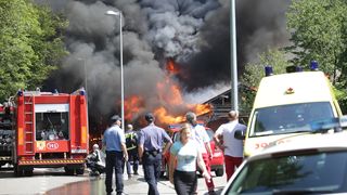 Požar na ŠRC Jelenovac, grad prekriven dimom, zaustavljeni autobusi…