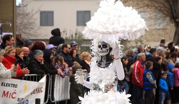 Murter: Završna karnevalska povorka “Dani od poklad 2017.”