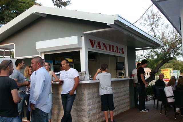 Otvorenje caffe-bara “Vanilia”