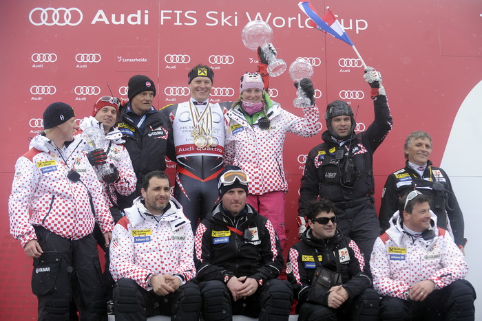 Lenzerheide, 190311. Zavrsnica Svjetskog skijaskog kupa u skijanju u svicarskom mjestu Lenzerheide, Ivica Kostelic kao najbolji skijas u ukupnom poretku osvajac velikog kristalnog globusa i jos dva mala globusa za kombinaciju i slalom.  Na slici: ekipa Iv