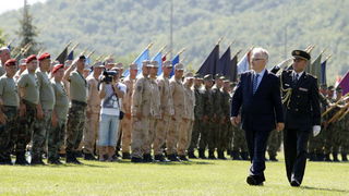 Knin, 050810.
Proslava Dana pobjede i 15. godisnjice akcije Oluja u Kninu.
Na fotografiji: Svecani postroj hrvatskih postrojbi na stadionu Dinare.
Foto: Jakov Prkic / Cropix Knin, 050810.
Proslava Dana pobjede i 15. godisnjice akcije Oluja u Kninu.
Na fotografiji: Svecani postroj hrvatskih postrojbi na stadionu Dinare.
Foto: Jakov Prkic / Cropix