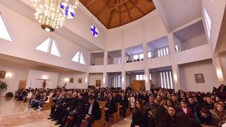 Kistanje: Zadarski nadbiskup Želimir Puljić blagoslovio relikvije sv. Nikole. Foto: Hrvoje Jelavić/PIXSELL Kistanje: Zadarski nadbiskup Želimir Puljić blagoslovio relikvije sv. Nikole. Foto: Hrvoje Jelavić/PIXSELL