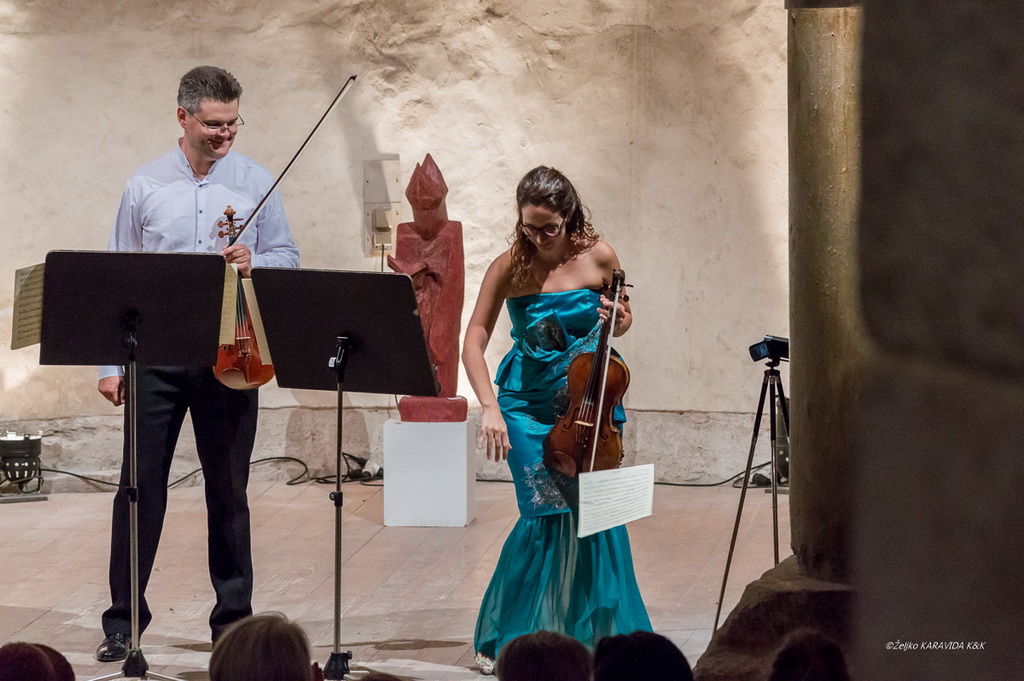 Roman i Milena Simović oduševili koncertom u crkvi Sv. Donata Roman i Milena Simović oduševili koncertom u crkvi Sv. Donata