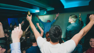 Zadarska večer s Ivicom Sikirićem Ićom u Hitch baru, 8.5.2015. (Foto: Ivan Toman) Zadarska večer s Ivicom Sikirićem Ićom u Hitch baru, 8.5.2015. (Foto: Ivan Toman)