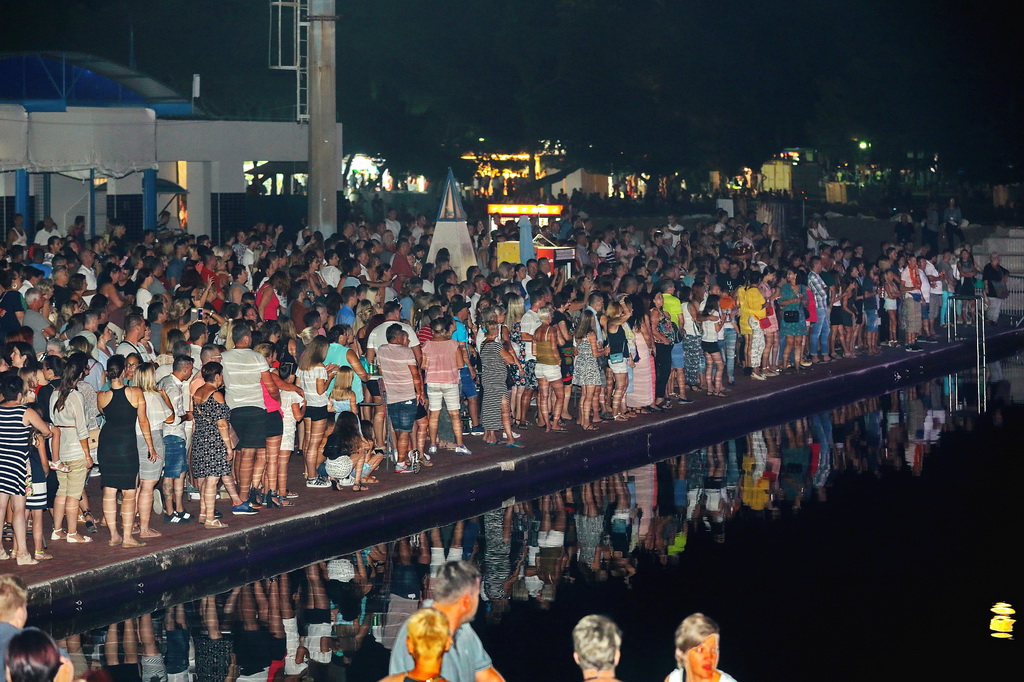 Halid Bešlić maestralno zaključio koncertnu sezonu u Biogradu na Moru