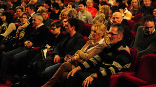 Zadar, 28.02.2013. snimio: Nenad Marčev,
PLANET ART,
Raymond Queneu,
STILSKE VJEŽBE,
Redatelj Tomislav Radić,
Igraju: Lela Margitić i Pero Kvrgić,
Dvorana HNK Zadar Zadar, 28.02.2013. snimio: Nenad Marčev,
PLANET ART,
Raymond Queneu,
STILSKE VJEŽBE,
Redatelj Tomislav Radić,
Igraju: Lela Margitić i Pero Kvrgić,
Dvorana HNK Zadar