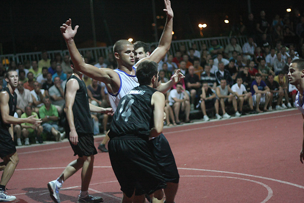 Finale Ljetne lige: Bokanjac – Kampo Kaštelo (foto:Saša Čuka) Finale Ljetne lige: Bokanjac – Kampo Kaštelo (foto:Saša Čuka)