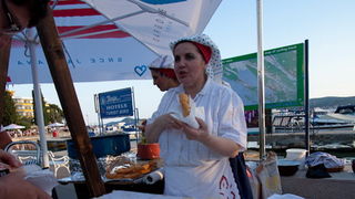 Biograd: 6. Dugi svehrvatski eno-eko-gastro-etno stol, Foto: Franjo Jurić Biograd: 6. Dugi svehrvatski eno-eko-gastro-etno stol, Foto: Franjo Jurić