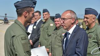 Svečanost povodom završetka obuke pilota na helikopterima OH-58D Kiowa Warrior Svečanost povodom završetka obuke pilota na helikopterima OH-58D Kiowa Warrior