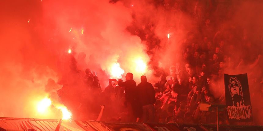 Atmosfera na Poljudu tijekom utakmice Hajduka i Dinama Atmosfera na Poljudu tijekom utakmice Hajduka i Dinama