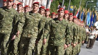 Knin: Generalna proba mimohoda uoči sutrašnje proslave 21. obljetnice VRA Oluja Knin: Generalna proba mimohoda uoči sutrašnje proslave 21. obljetnice VRA Oluja