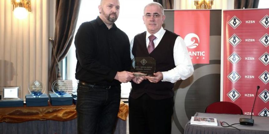 Dodijeljene godišnje nagrade i priznanja HZSN-a. Željko Kapelari i Nebojša Gunjević. Foto: Sanjin Strukić/PIXSELL Dodijeljene godišnje nagrade i priznanja HZSN-a. Željko Kapelari i Nebojša Gunjević. Foto: Sanjin Strukić/PIXSELL