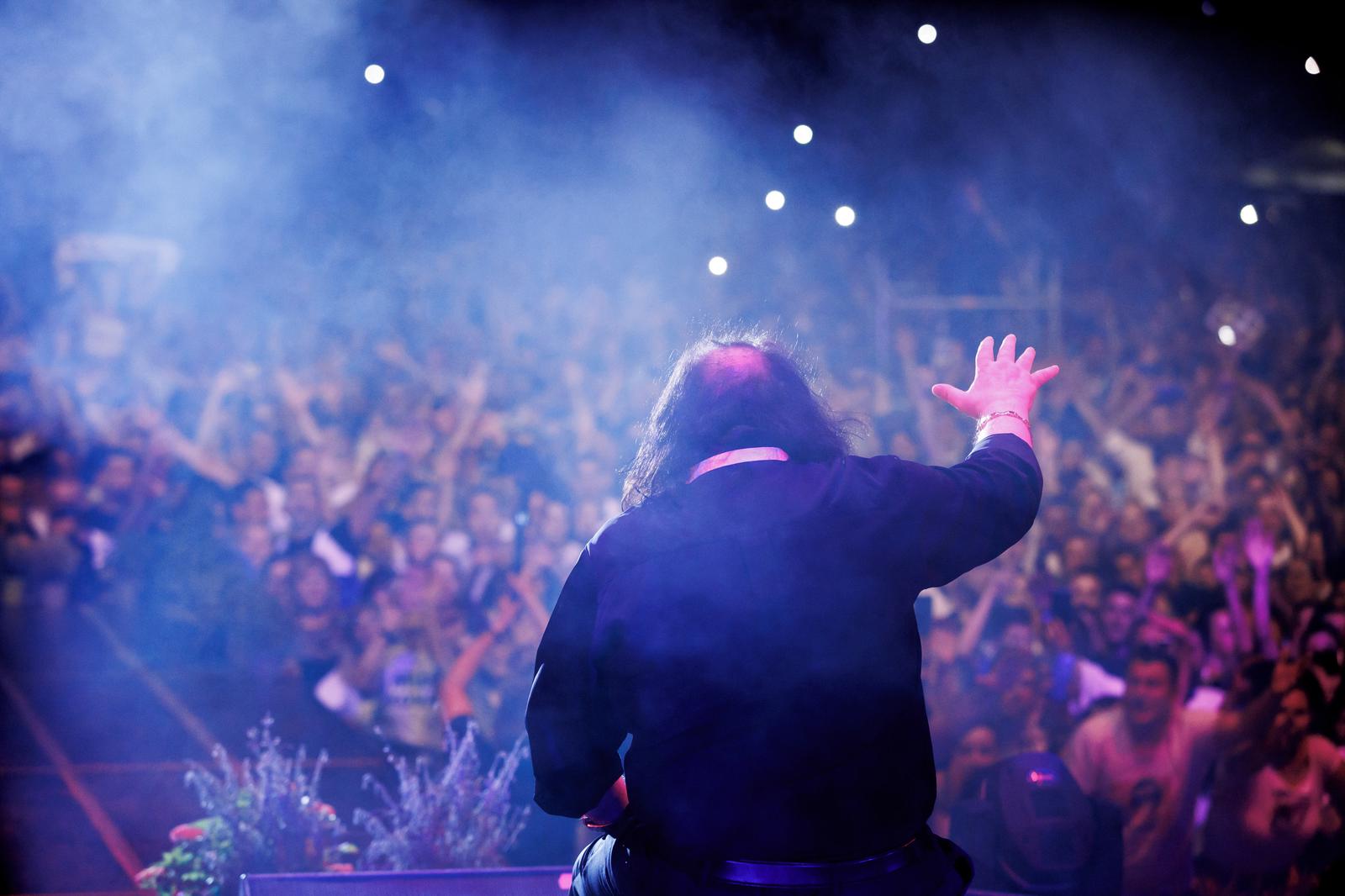 Mišo Kovač i prijatelji na Starom placu u Splitu Mišo Kovač i prijatelji na Starom placu u Splitu