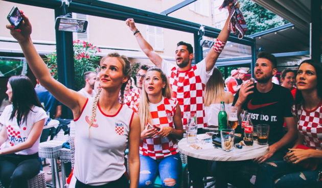 Euro 2016: Utakmica između Hrvatske i Češke gledala se u brojnim zadarskim lokalima i kafićima.