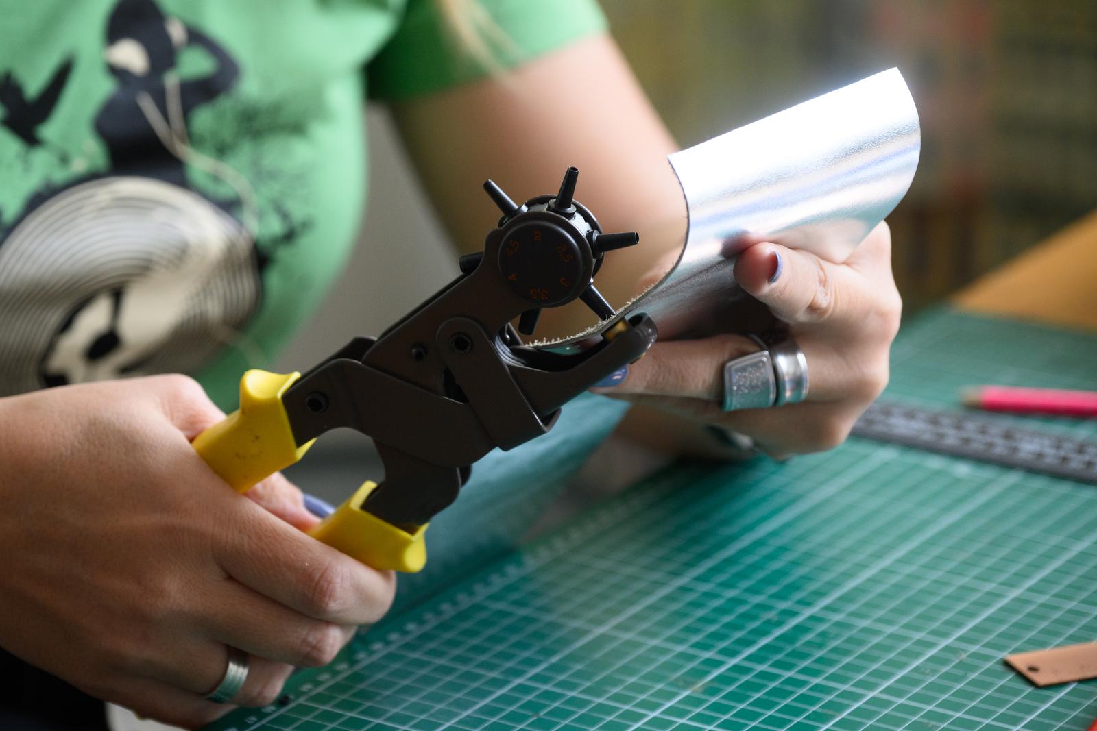 Miljana Jovičić proizvodi torbice od starih gramofonskih ploča