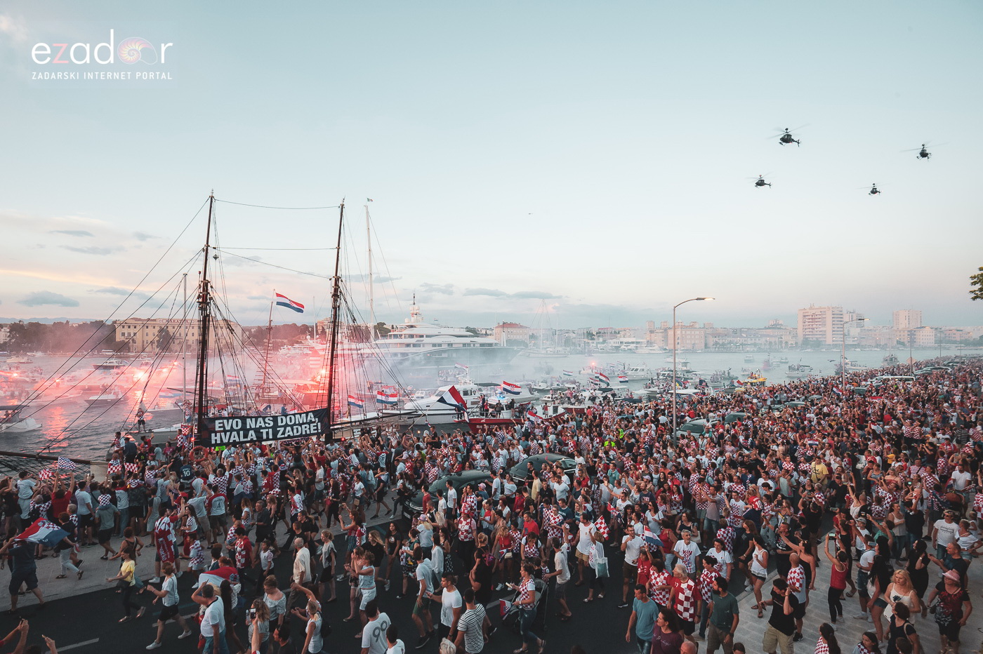 Zadar priredio čudesan doček svojim Vatrenim herojima (1)