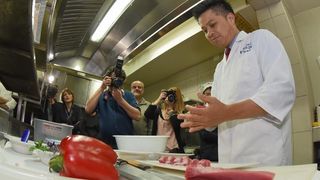 Prezentacija pripreme japanskih jela na 2. Tuna, Sushi & Wine Festivalu. Foto: Dino Stanin/PIXSELL