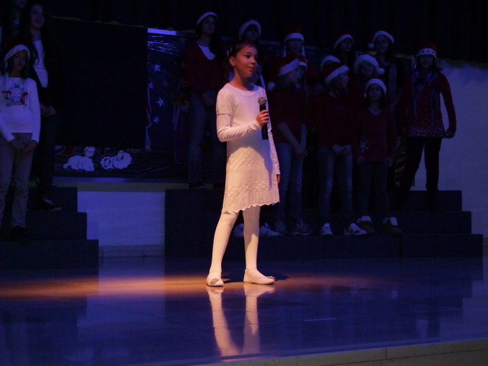 Božićna priredba OŠ Smiljevac Božićna priredba OŠ Smiljevac